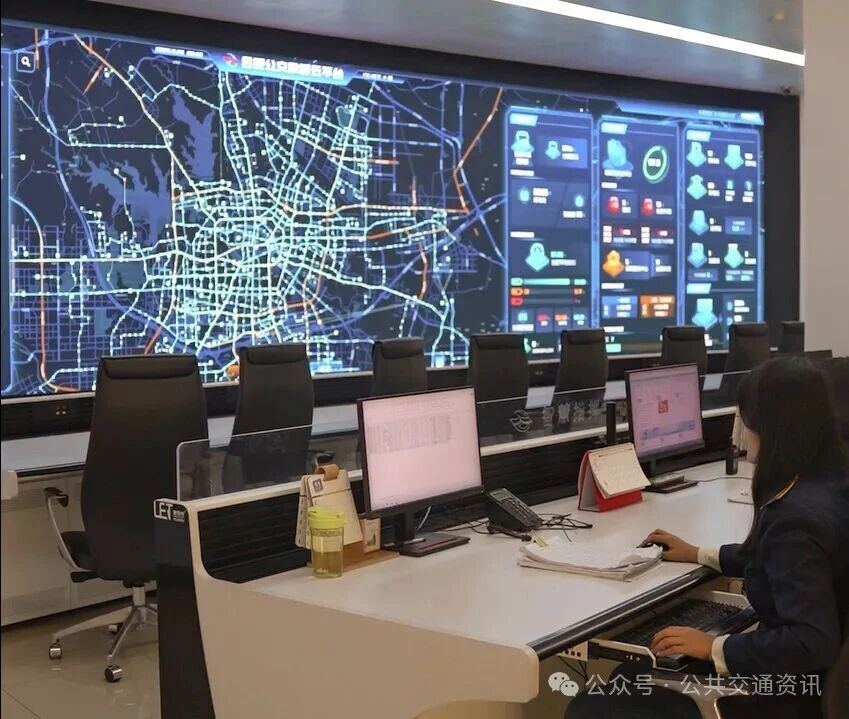 合肥启用公交数智云平台 | 全市所有公交线路站点车辆等全部联动 车辆周边盲区实现实时监测和预警