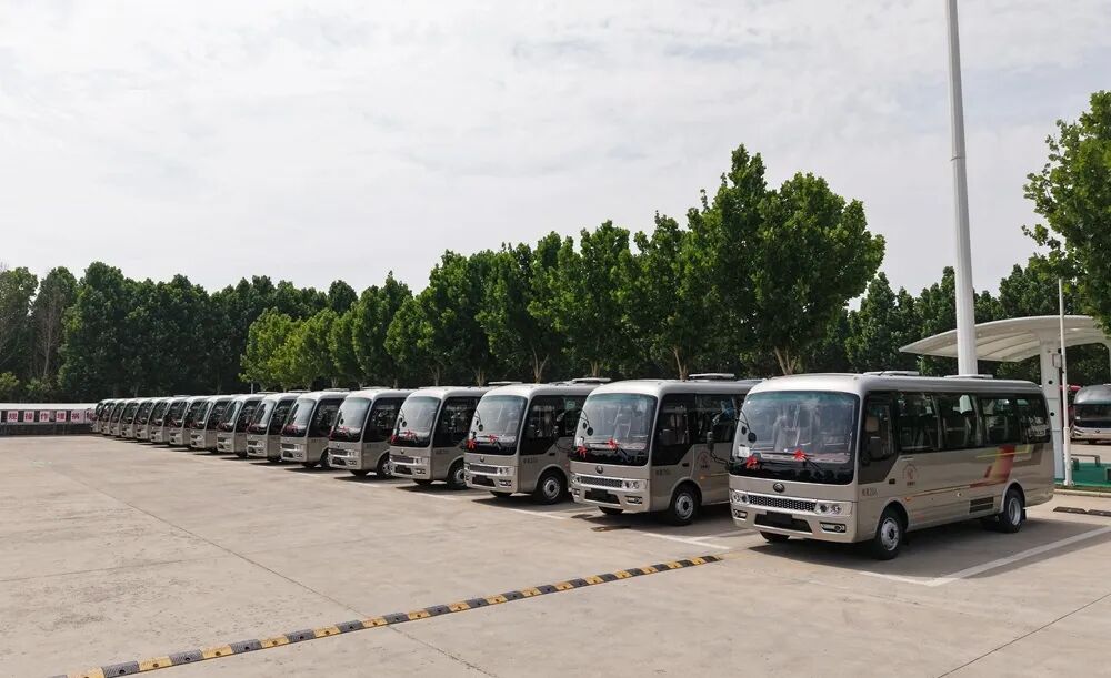 宇通高端旅游客车批量交付西双版纳！搭载Ta家动力